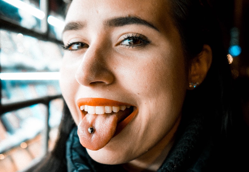 Piercing su lingua e labbra: attenzione alle conseguenze