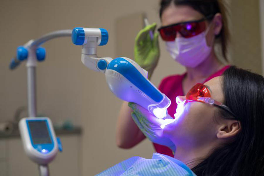 Sbiancamento dei denti: sostanze usate e metodi