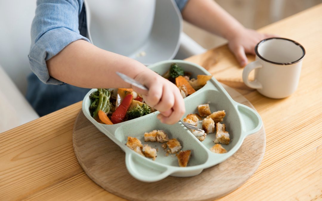 Alimentazione e carie: come scegliere i cibi amici del sorriso dei bambini